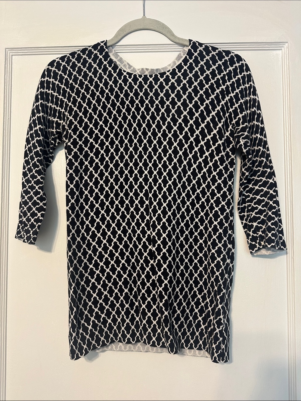 Black & White Lattice Print 3/4 Sleeve Lightweight Sweater